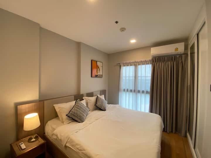 Modern Style Room With Sky Pool 古城边天际泳池公寓 Chiang Mai Luaran gambar